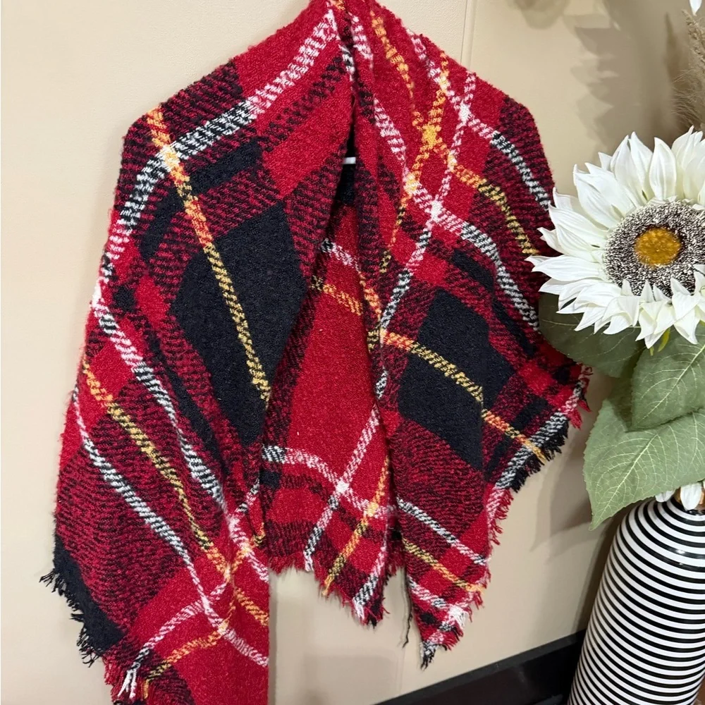 Elegant Red and Black Plaid Scarf